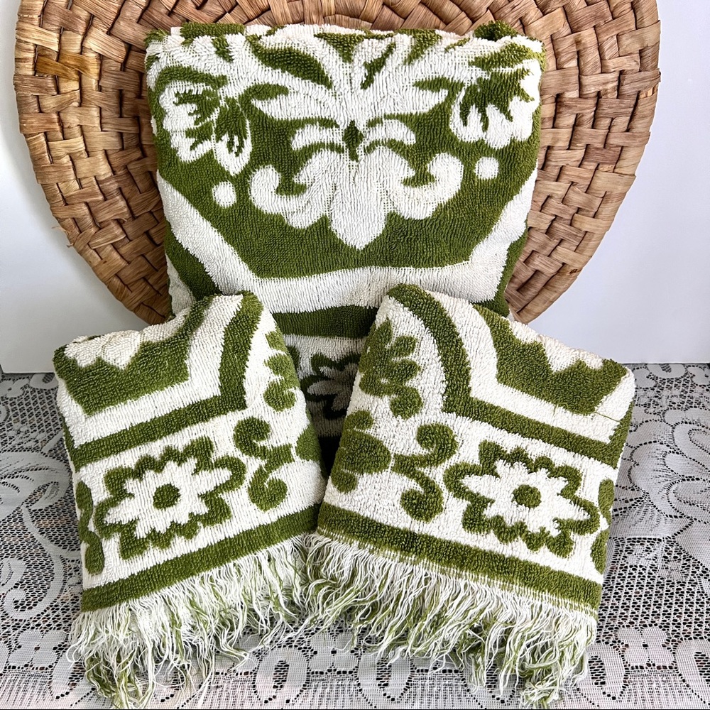 Mid Century Modern Bath Towel Set 1970s Sears Drylon Cotton Blend Fringe Towels